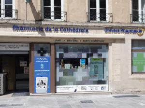 Devanture pharmacie de la cathédrale