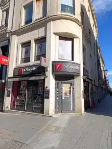 Devanture de DeNeuville