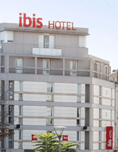 devanture ibis hotel